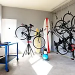 아파트 Bite - Bike And Kite *